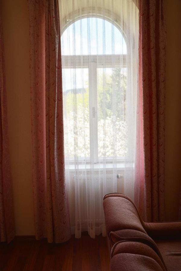 Hotel Zamecek Na Celadne Čeladná Kültér fotó