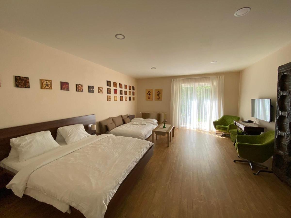 Hotel Zamecek Na Celadne Čeladná Kültér fotó