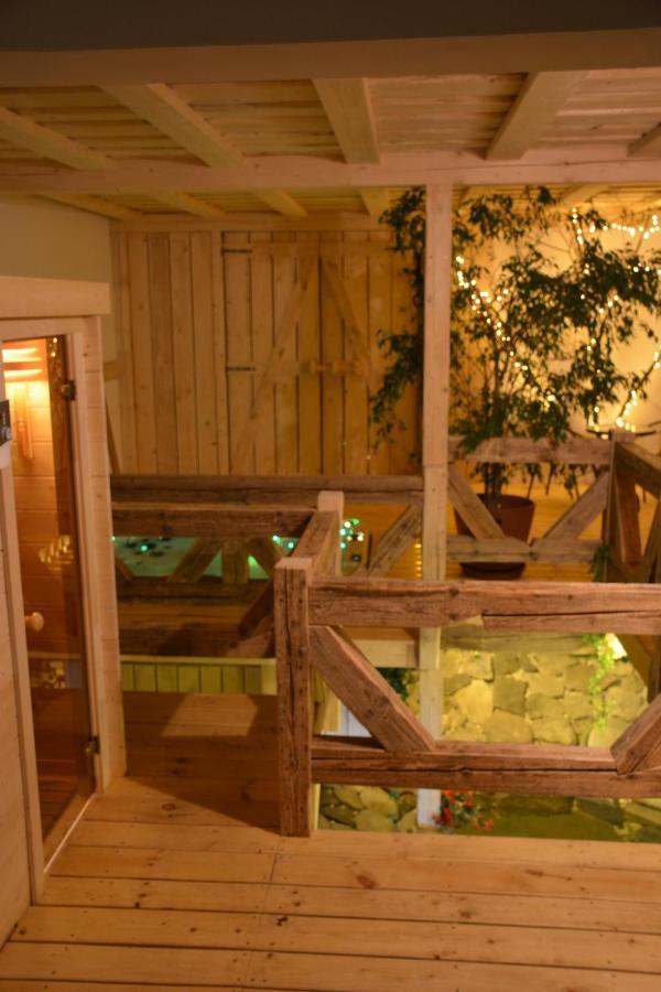 Hotel Zamecek Na Celadne Čeladná Kültér fotó