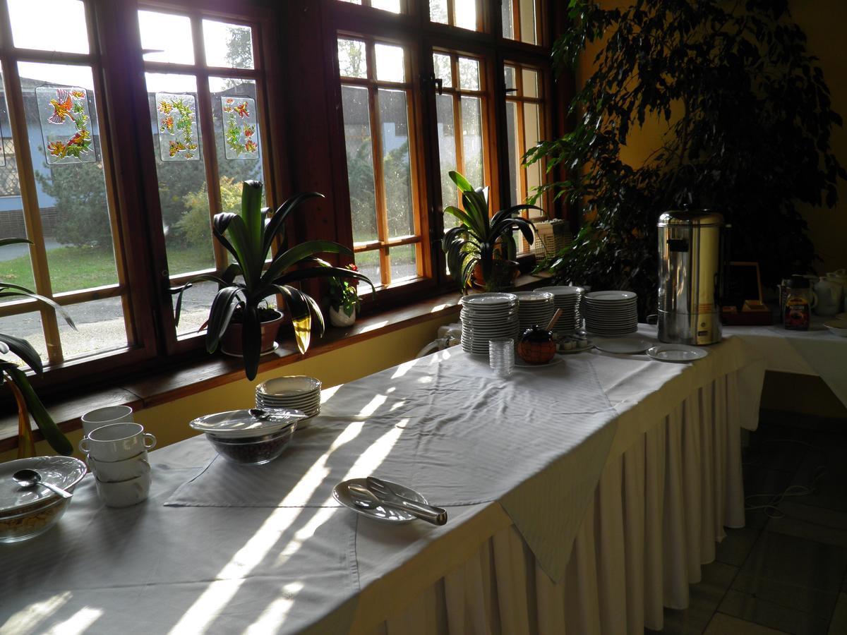 Hotel Zamecek Na Celadne Čeladná Kültér fotó